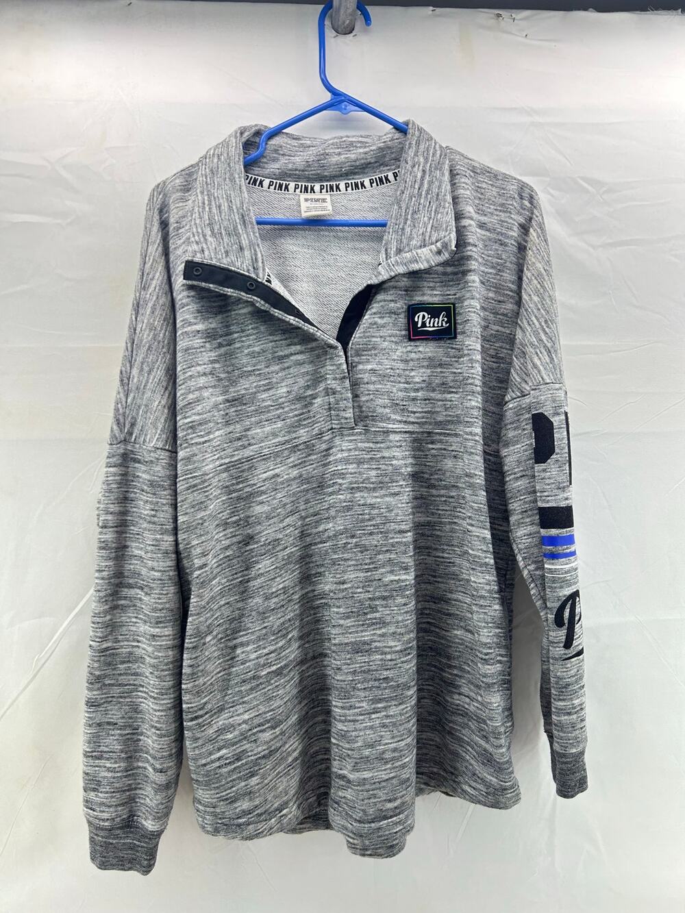 Pink Gray/Blue woman’s medium sweatshirt retro 1/4 zip